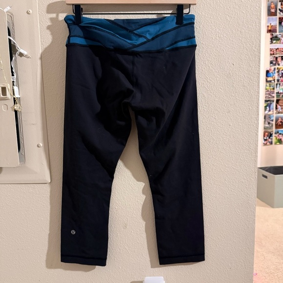 Lululemon Athletica Black Cropped Leggings with Blue Waistband - Picture 3 of 9